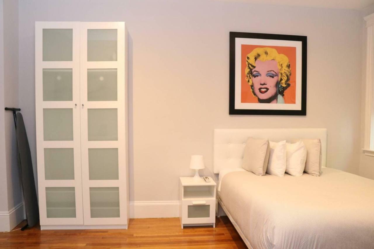 A Stylish Stay W/ A Queen Bed, Heated Floors.. #15 Brookline Exterior photo